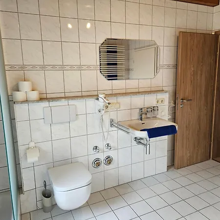 Gaestehaus Rana 3* روست