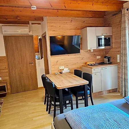 Oda ve Kahvaltı Gaestehaus Rana 3*