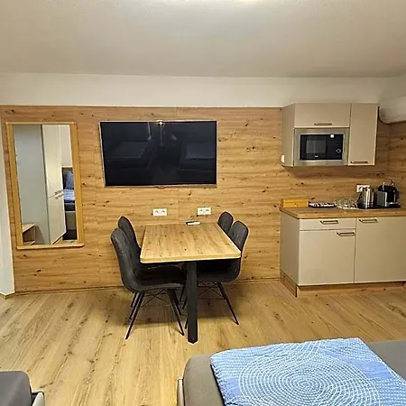 Oda ve Kahvaltı Gaestehaus Rana 3*