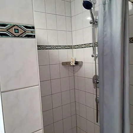 Gaestehaus Rana לינה וארוחת בוקר רוסט